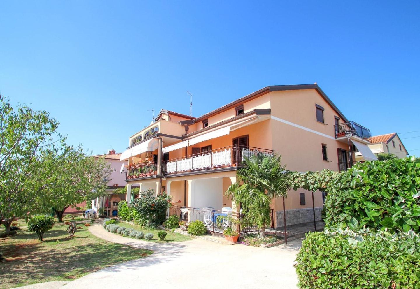 Apartments Maria Novigrad Istria Eksteriør billede
